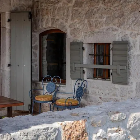 Refugio Ivanini Zagorje